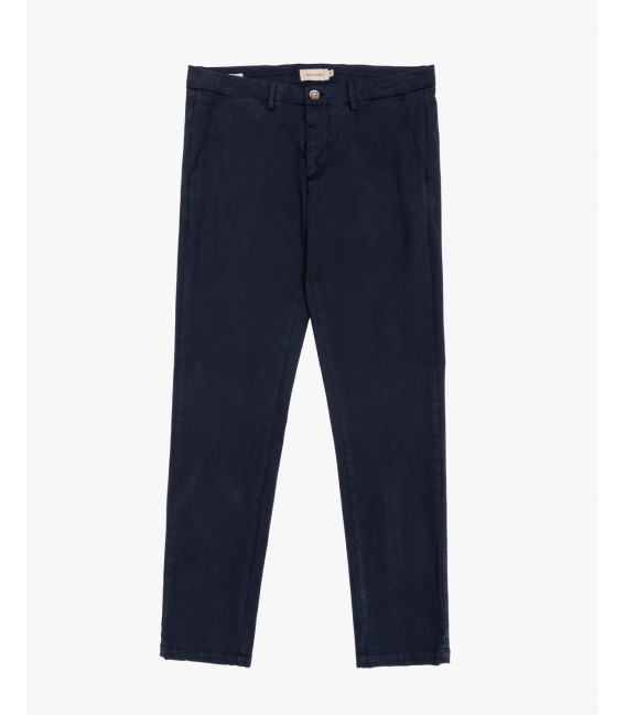 Pantaloni slim fit