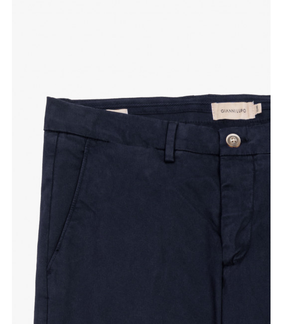 Pantaloni slim fit