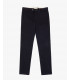 Chinos basico con dettagli sartoriali