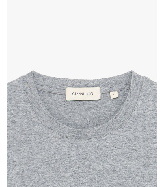 T-shirt essential