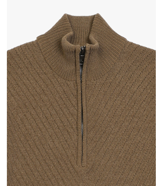 Maglione a coste diagonali con collo a zip