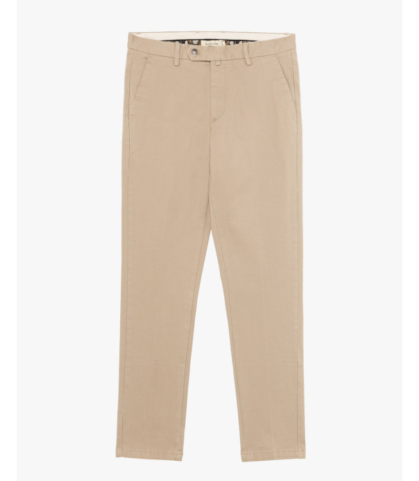 Chinos basico con dettagli sartoriali