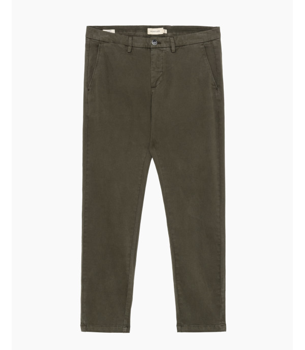 Pantaloni slim fit
