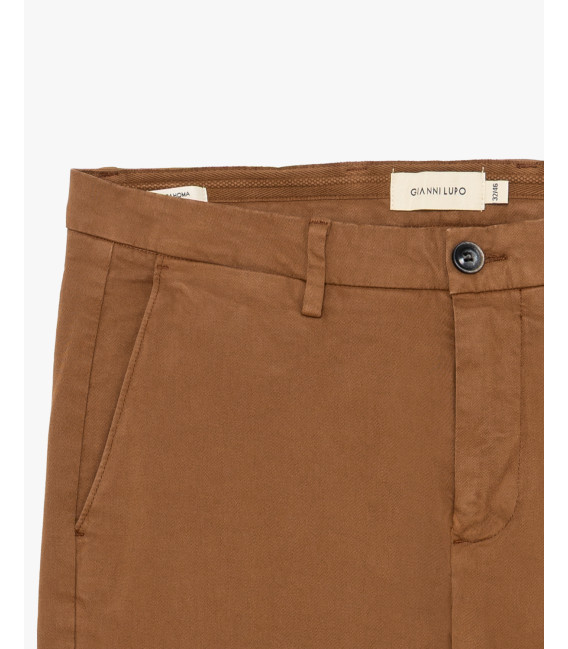 Pantaloni slim fit