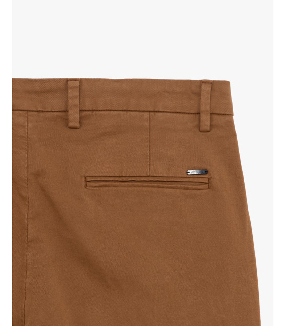 Pantaloni slim fit
