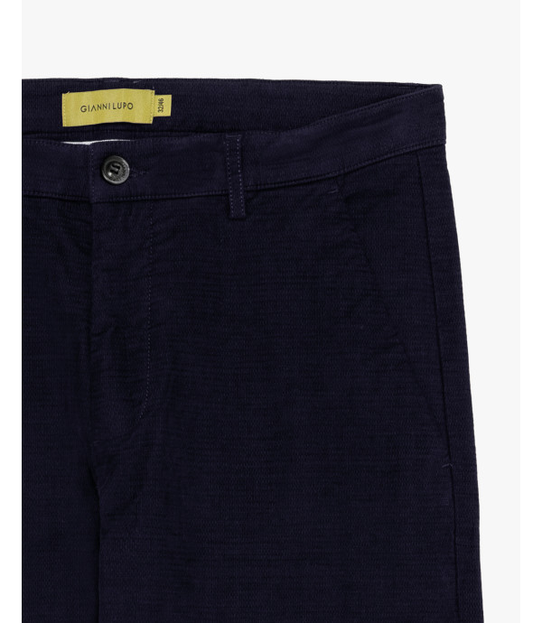 Slim fit chinos in woven textured fabric