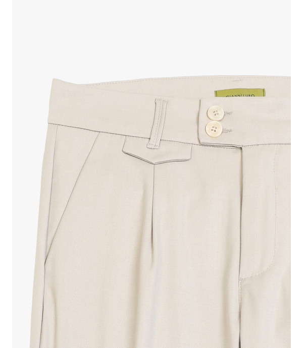 Pleated trousers with turn-up hem