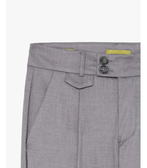 Pleated trousers with turn-up hem