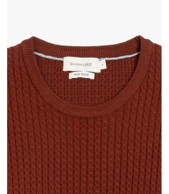 Maglia girocollo a trecce