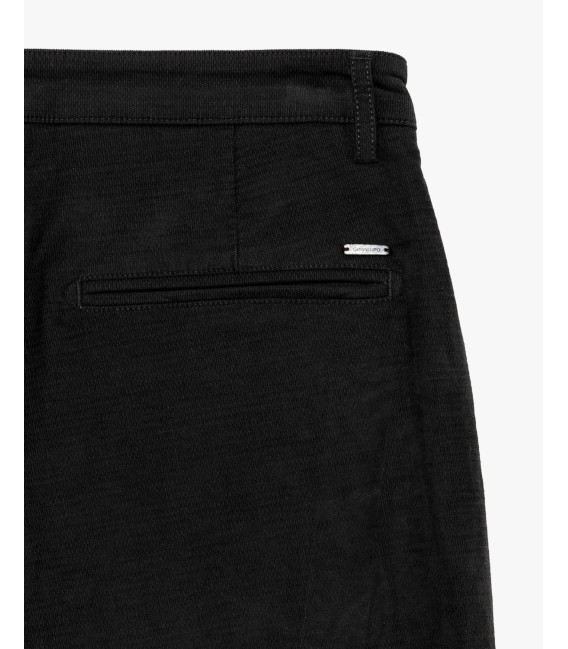 Slim fit chinos in woven textured fabric