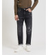 Jeans GRANT carrot fit neri con toppa