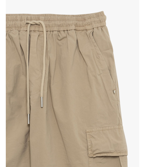 Pantaloni cargo con laccio