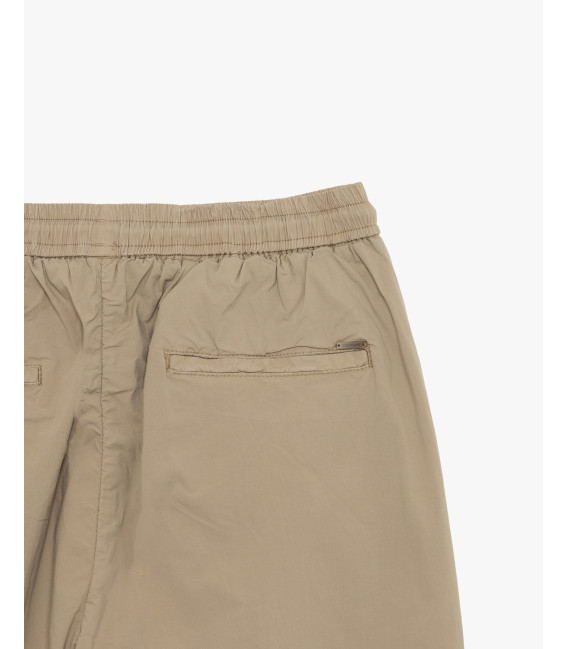 Pantaloni cargo con laccio