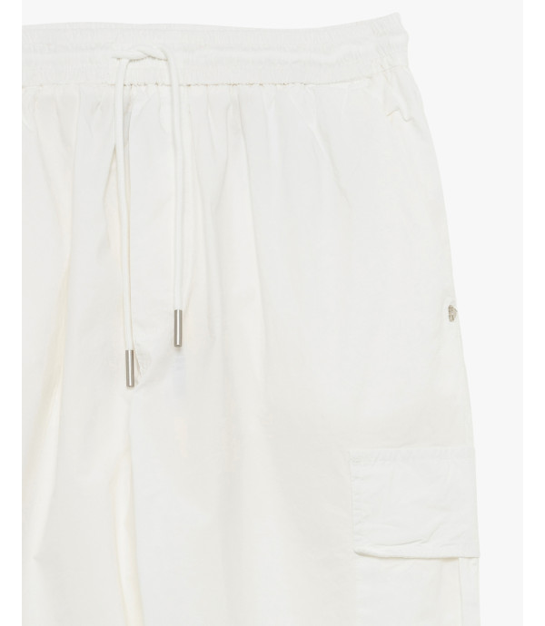 Pantaloni cargo con laccio