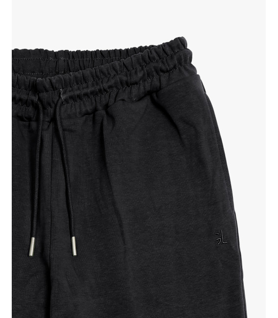 Joggers con logo ricamato