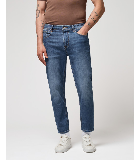 Jeans MIKE95 carrot fit con graffi medium wash