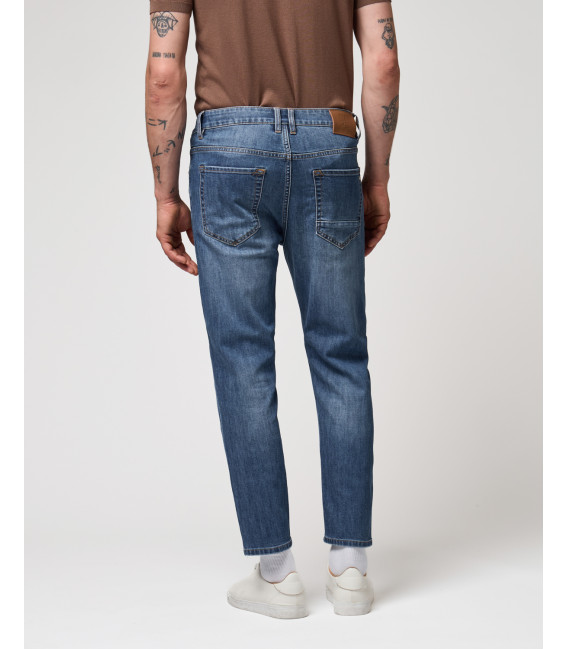 Jeans MIKE95 carrot fit con graffi medium wash