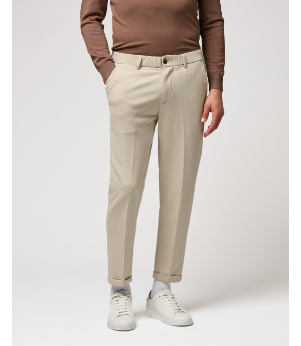 Pantaloni carrot fit con vita elasticizzata