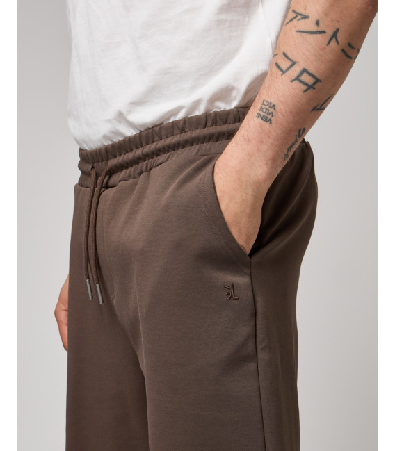 Bermuda joggers con logo ricamato