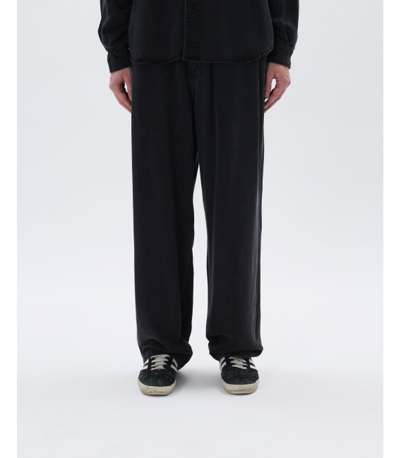 Denim trousers with pleats