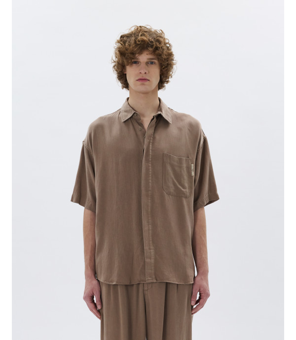 Short sleeve shirt with pocket