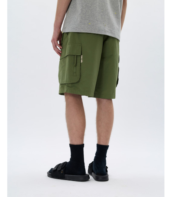 Cargo shorts with elasticated waistband
