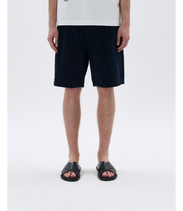 Bermuda shorts with side buckles