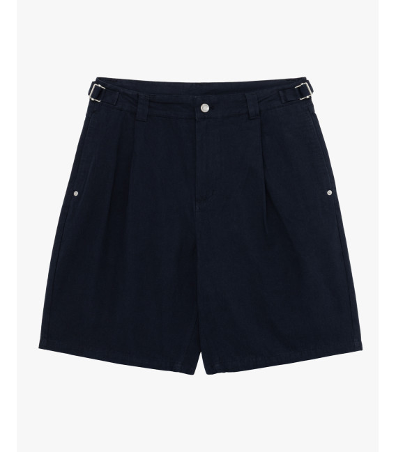 Bermuda shorts with side buckles