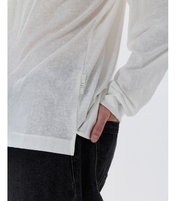 Long sleeve crewneck T-shirt