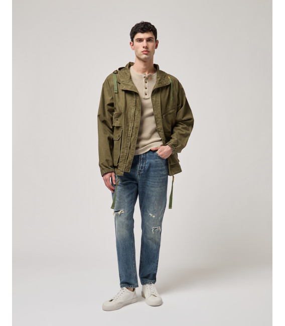 GRANT100 carrot fit jeans in medium wash with emboideries