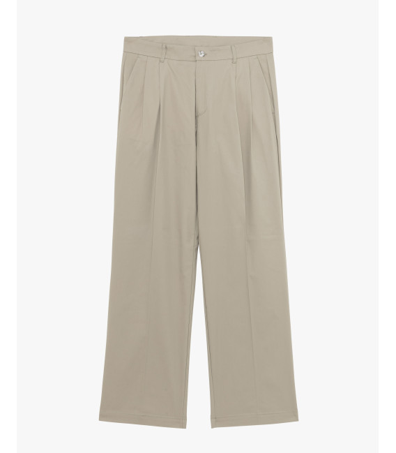 Tailored trousers with front pleats
