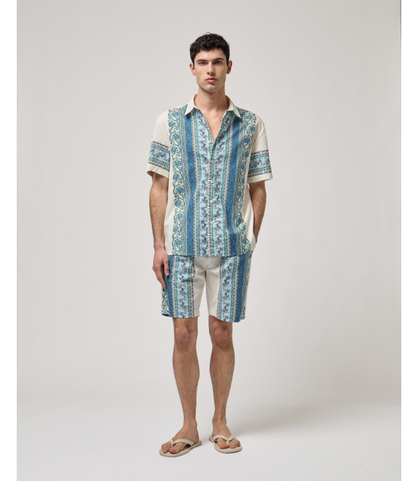 Bermuda shorts with geometric pattern