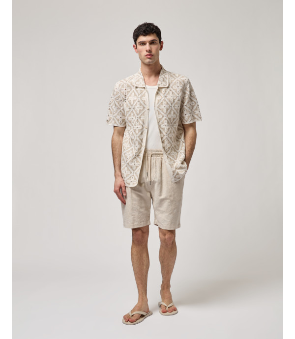 Bermuda shorts with geometric pattern