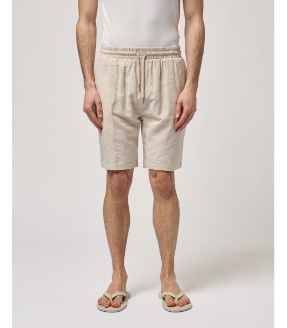 Bermuda shorts with geometric pattern