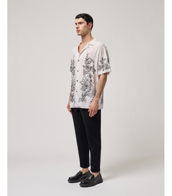 Elastic waist carrot fit trousers