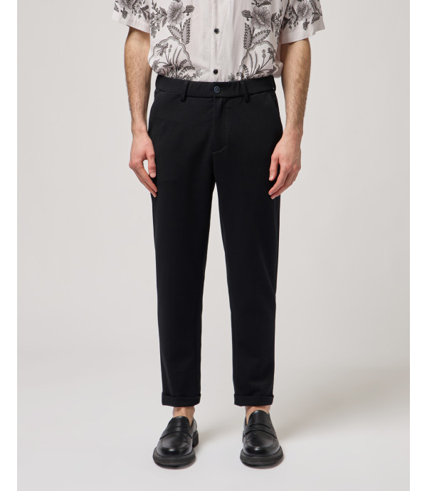 Elastic waist carrot fit trousers