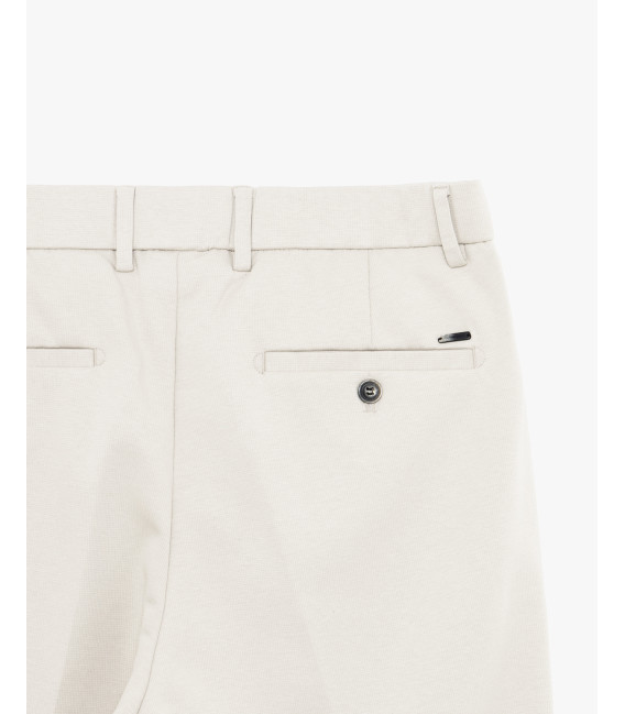 Elastic waist carrot fit trousers