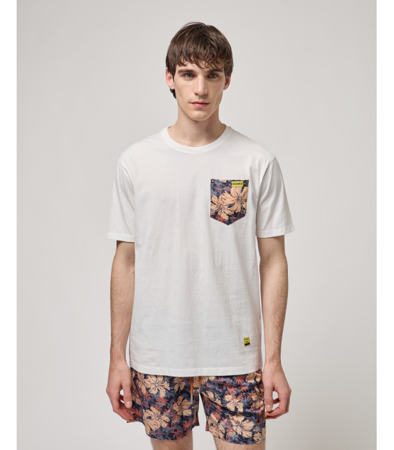 T-shrt with pocket