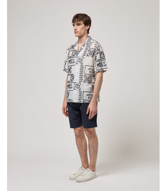 Camicia maniche corte con fantasia ricamata