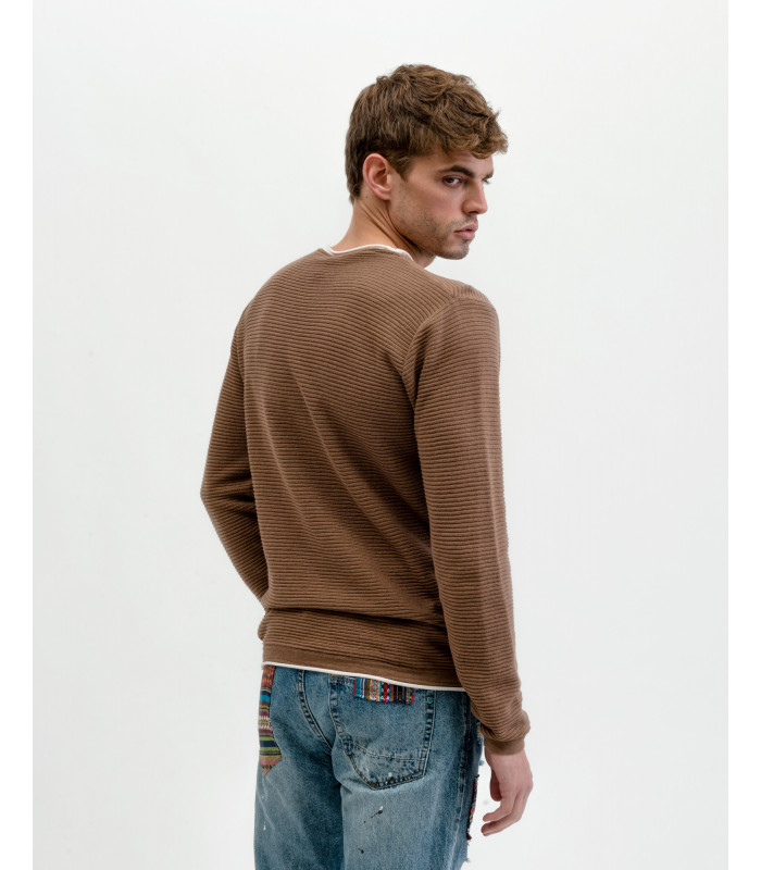 Double edge crewneck sweater