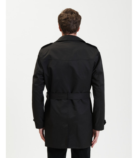 Waterproof trenchoat with detachable padding