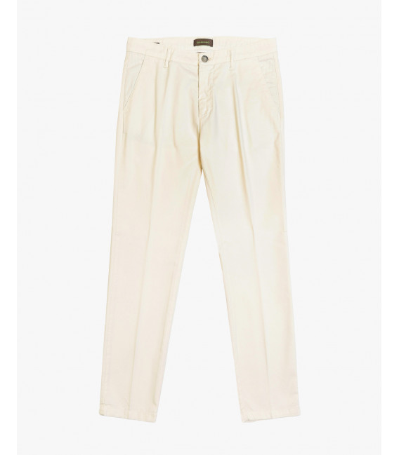 Stretch slim fit chinos