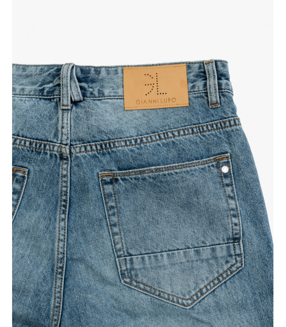 GRANT carrot fit jeans with rips and patches