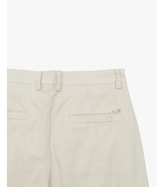 Pantaloni carrot cropped con pinces