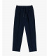Pantaloni relaxed fit con pinces e chiusura con bottone sul fondo
