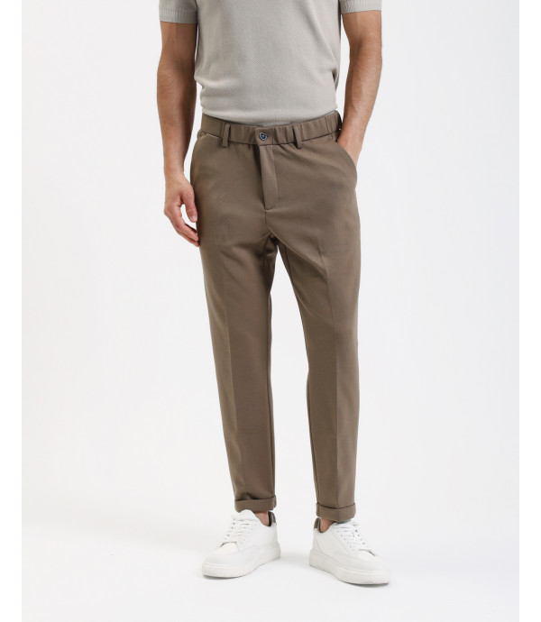 Pantaloni carrot fit con vita elasticizzata