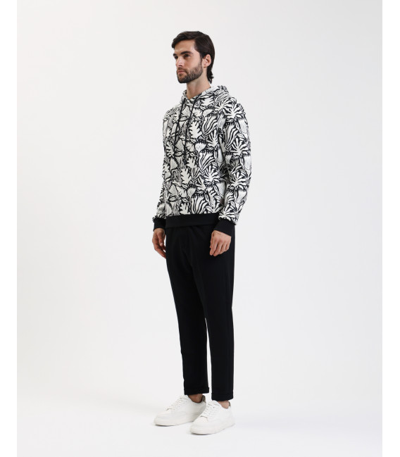Elastic waist carrot fit trousers