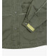 Overshirt stile militare con dettagli sfrangiati e tasche multiple.
