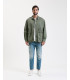 Overshirt stile militare con dettagli sfrangiati e tasche multiple.