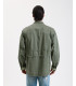 Overshirt stile militare con dettagli sfrangiati e tasche multiple.